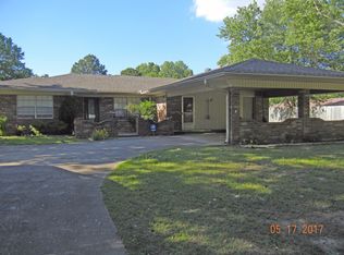 1711 E Colonial Dr, Sallisaw, OK 74955