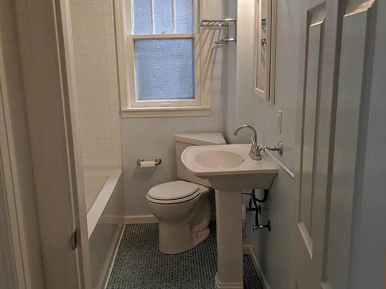 2500 Sulphur Ave — Photo 28