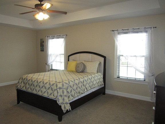5th image of 383 Lincoln Way NE