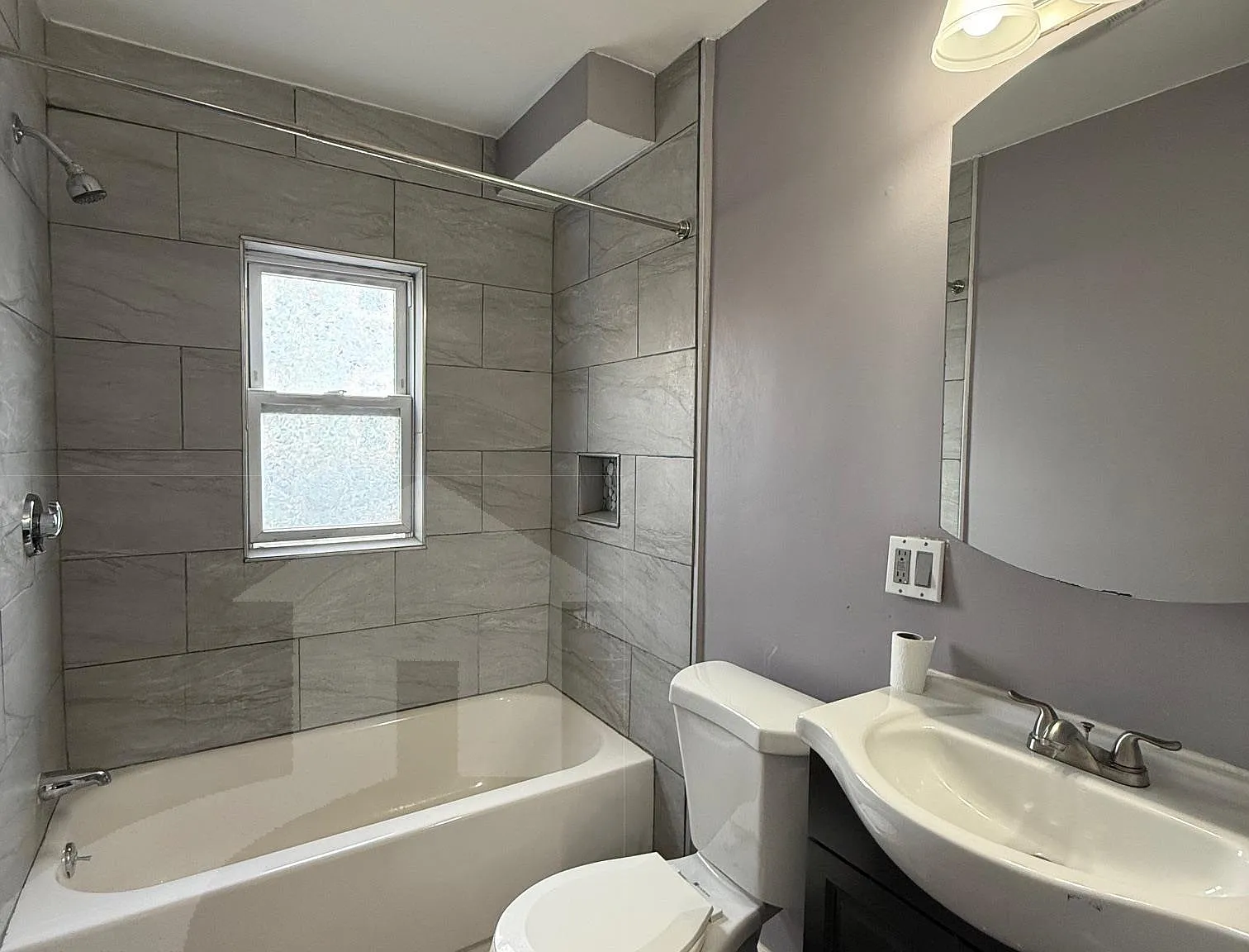 3 bed, 1100 sqft, $3,300 — Photo 4