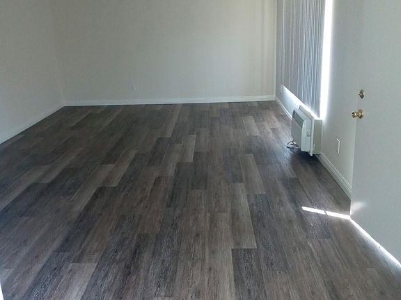 5th image of 11811 Pioneer Blvd APT 30