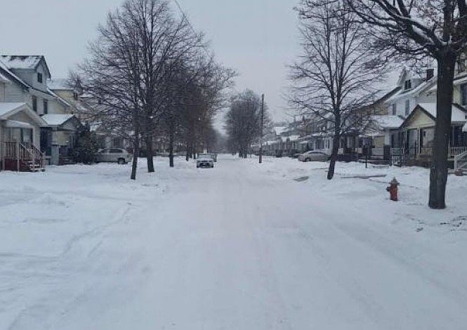 2nd image of 3498 W 122nd St