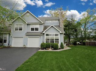 24 Haymarket Ct, Cranbury, NJ 08512