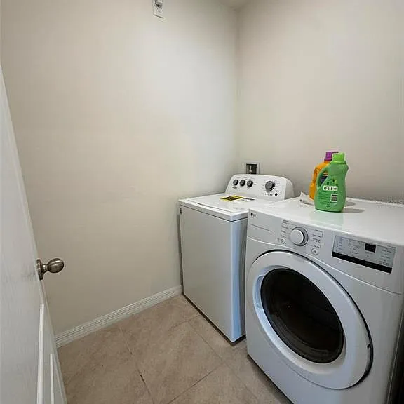 1640 Spray Ter — Photo 14