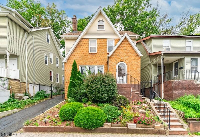 1st image of 281 Smith St