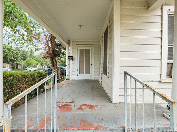 4th image of 411 FURR DR