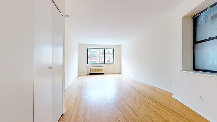 Rented by Bond New York | media 18