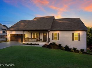 5710 Mountain Vista Ln, Maryville, TN 37804