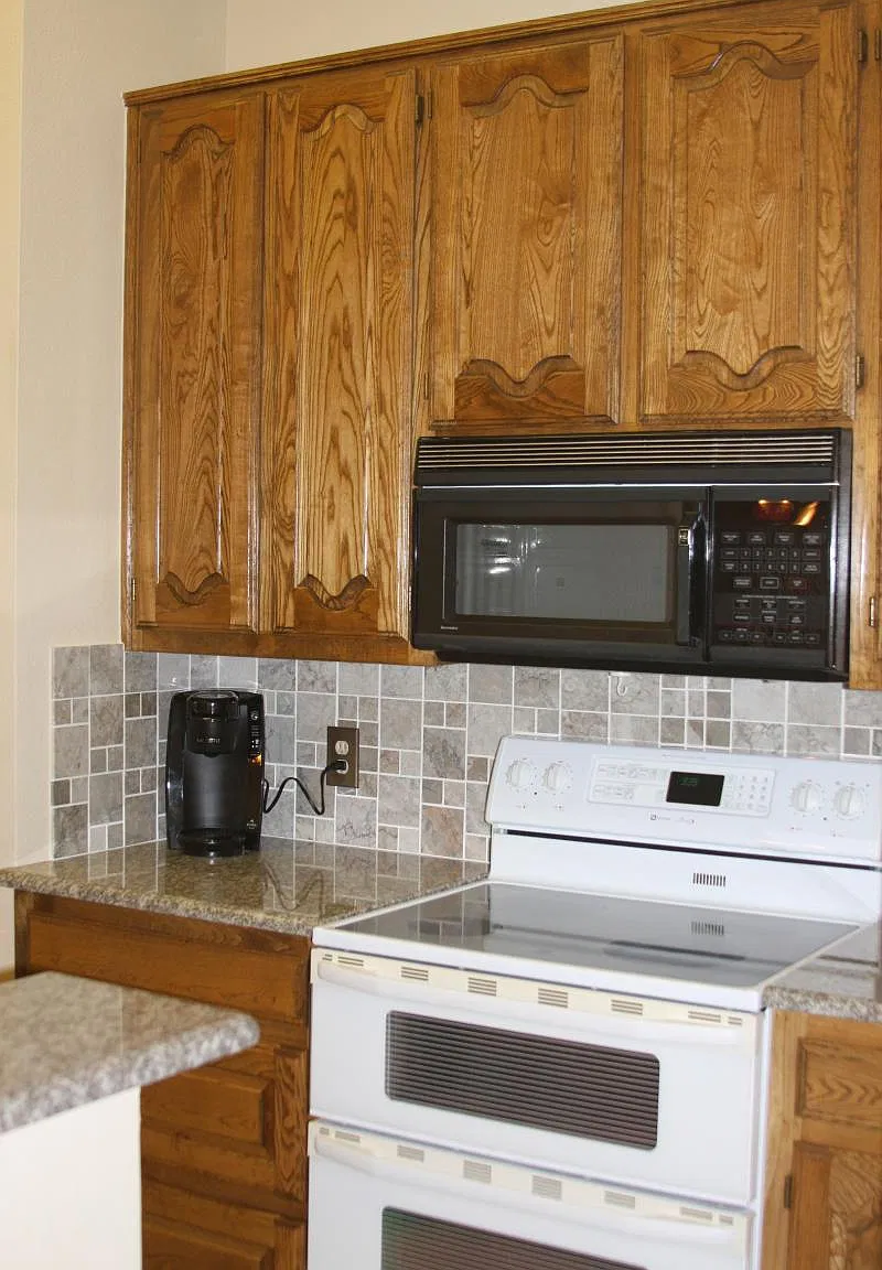 3 bed, 1336 sqft, $2,450 — Photo 2