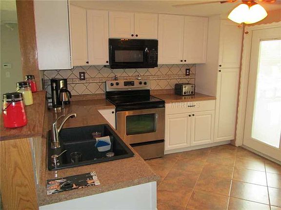 2nd image of 5332 Nutmeg Ave