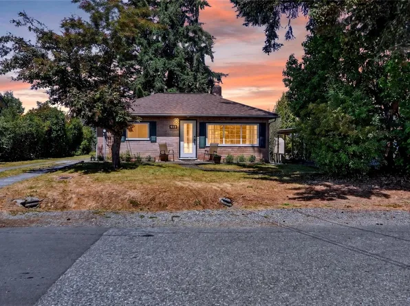 924 Saint Andrews St, Nanaimo, BC V9S 1S9