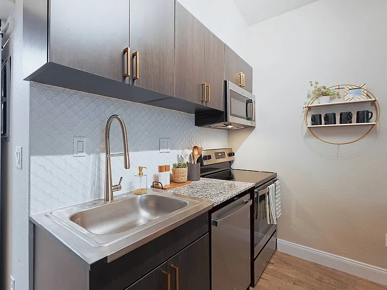 VEER Apartments — Photo 6