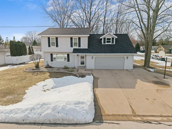 355 N 15th Dr, Sturgeon Bay, WI 54235