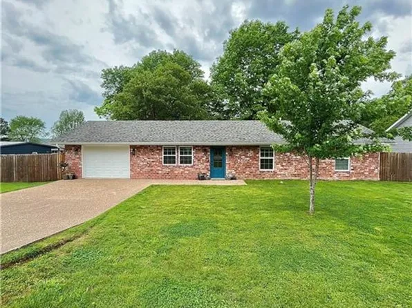 721 S Dockery Ln, Fayetteville, AR 72701