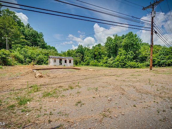 3rd image of 229 Marble Hall Rd