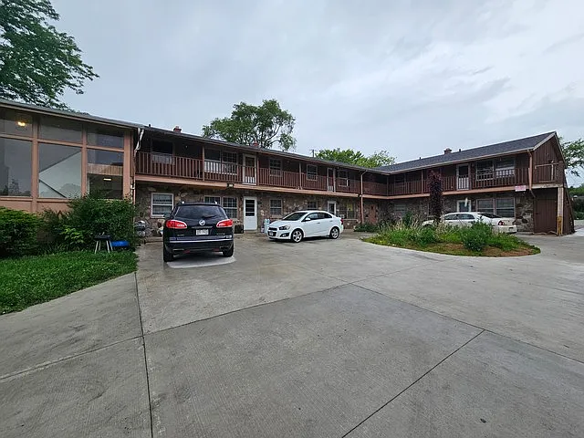 5308 W Mill Rd #1 — Photo 3
