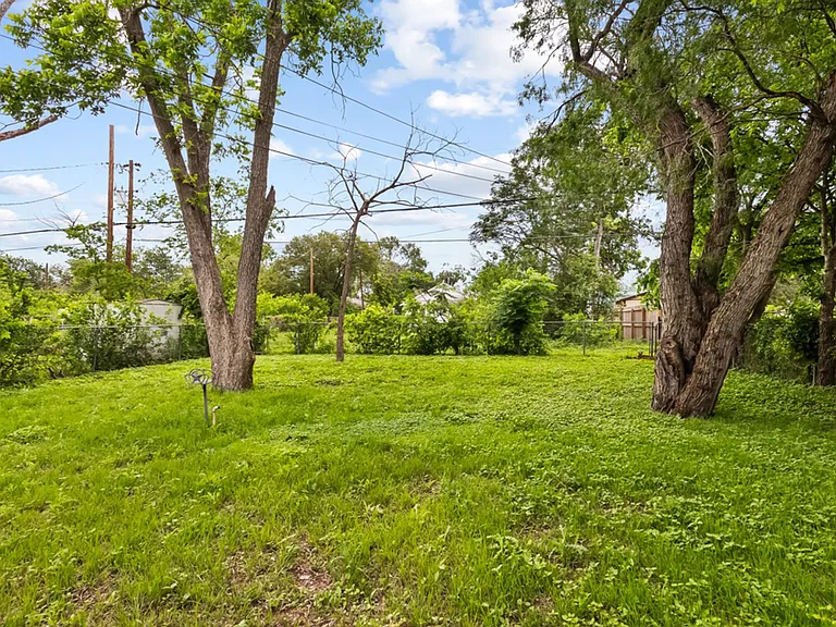 704 Curtiss Ave — Photo 22