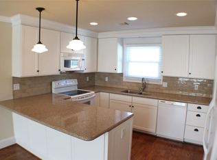 1018 Nicholson St, Houston, TX 77008