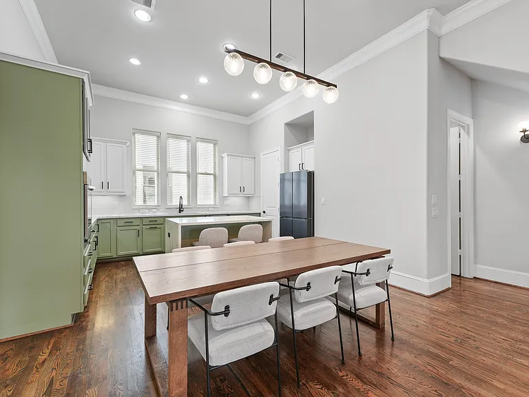 5747 Kansas St — Photo 10
