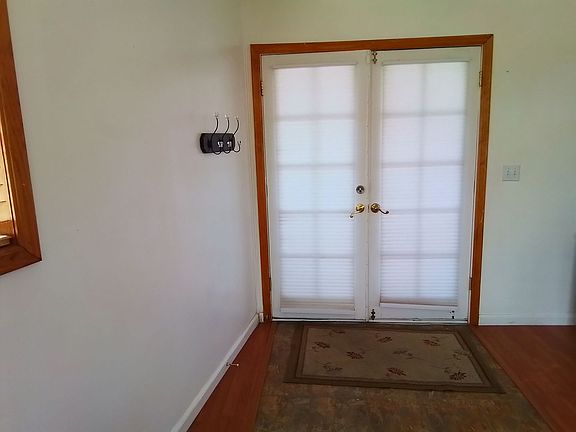 2nd image of 46063 South Dr