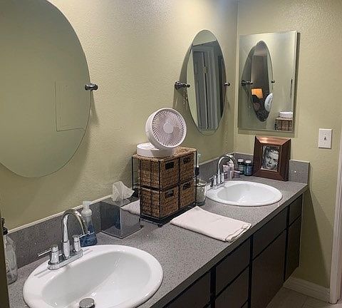 5th image of 21650 Burbank Blvd Unit 318