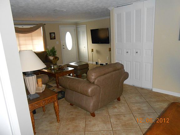 3rd image of 410 Hembree Forest Cir