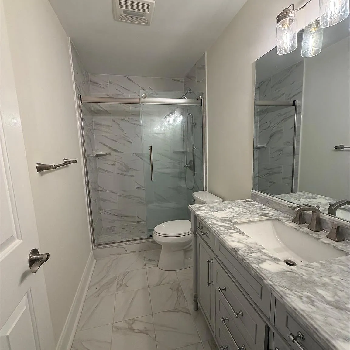 3 bed, 3.0 bath, 1725 sqft, $3,600 — Photo 4