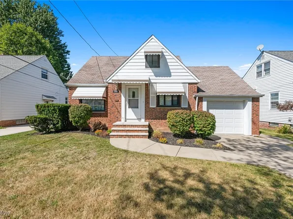 27831 Lake Shore Blvd, Euclid, OH 44132