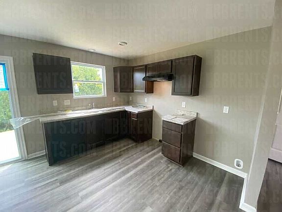 3rd image of 2158 Pine Valley Dr