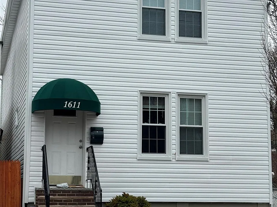 1611 Research Ave #2