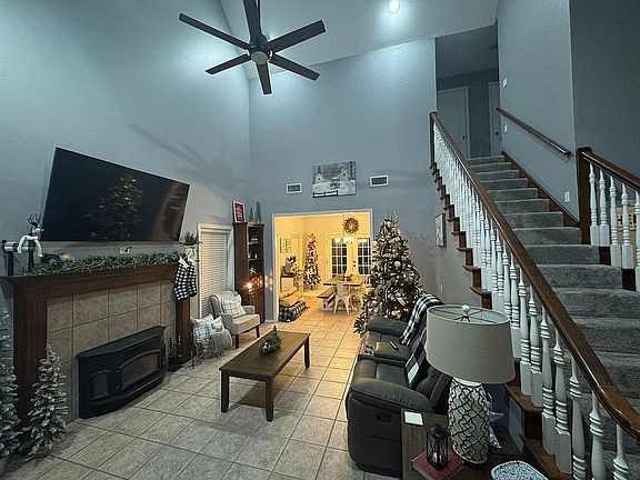 3rd image of 1287 Pineyridge Rd