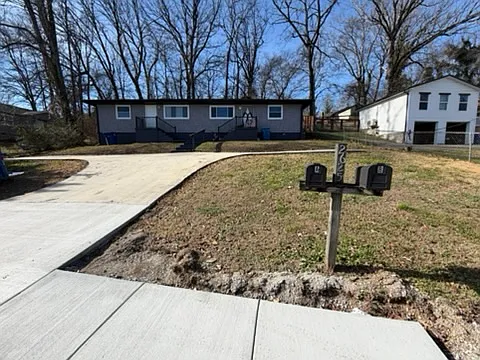 2625 Oakwood Cir #A — Photo 1