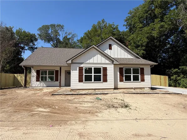 1013 E 26th St, Bryan, TX 77803