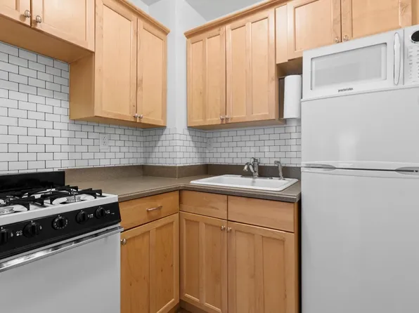 210 East 63rd Street image 4 of 6