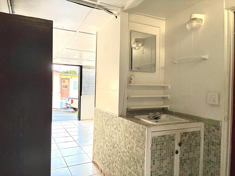 7AB-4 Queen St #CH — Photo 8