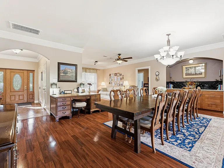 2720 Oates Dr — Photo 43