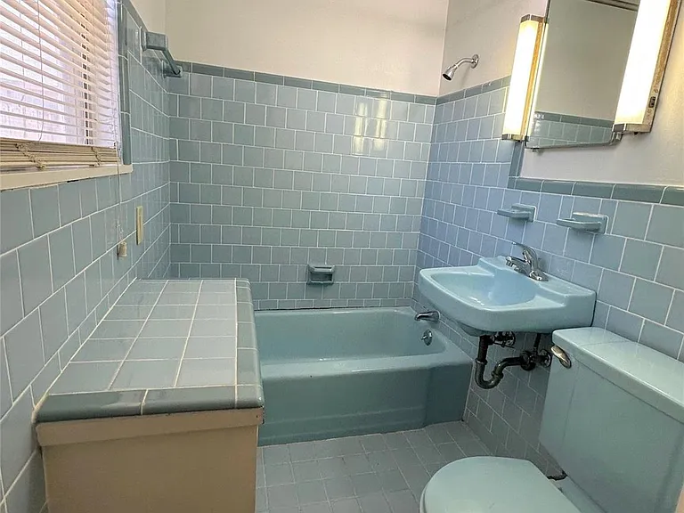 903 Lamonte Ln — Photo 22