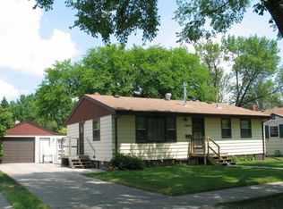 1806 7th Ave N, Grand Forks, ND 58203