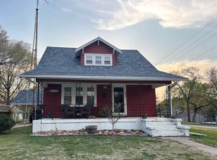 601 S 3rd St, Madison, KS 66860