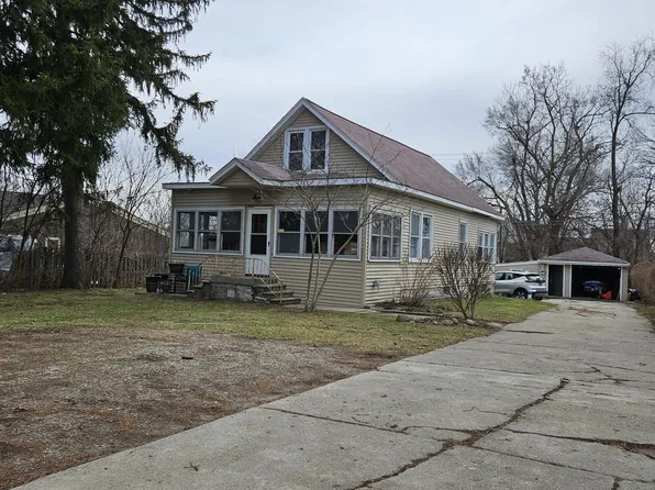 57751 Grand River Ave, New Hudson, MI 48165