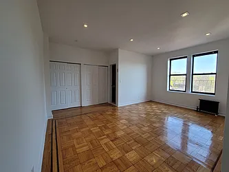 Rented by R New York