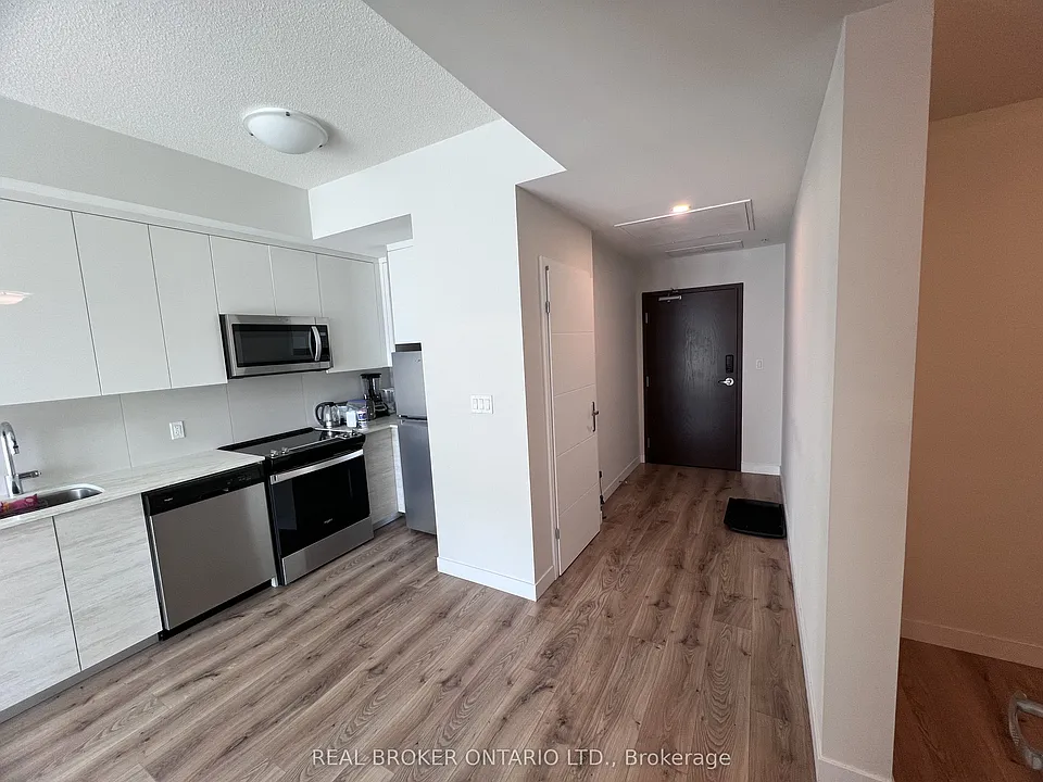 60 Frederick St #611