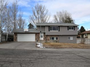 952 Willow St, Wheatland, WY 82201