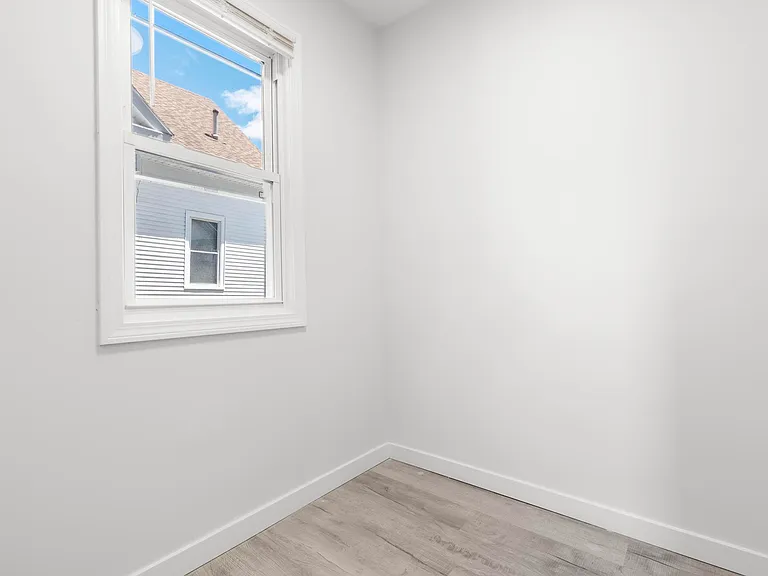 146 Hobart St #2 — Photo 8