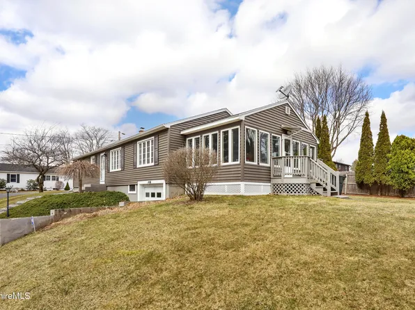 30 Sheffield St, Pittsfield, MA 01201
