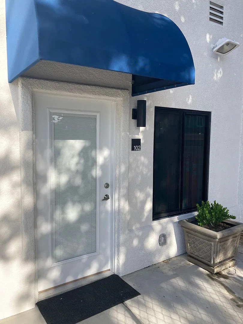 3052 160 North 9th Street — Photo 2