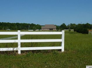 672 Beth Rd, New Market, AL 35761