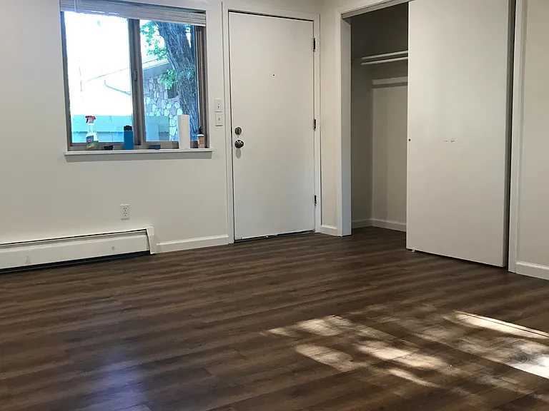 3550 Broadway St #B — Photo 2
