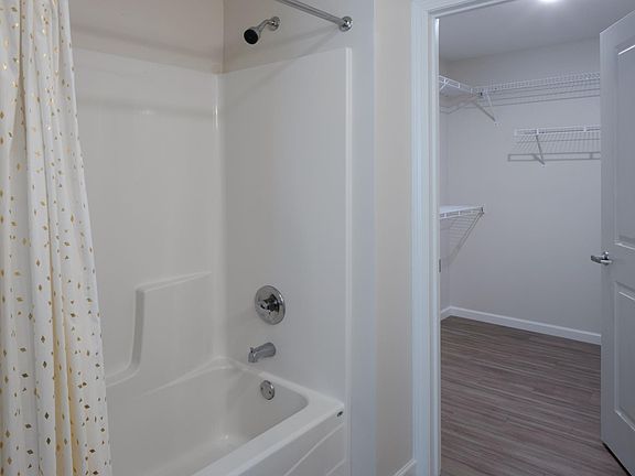5th image of 500 Reserve Circle Dr #7C