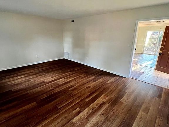 3rd image of 391 Circuit Ln Unit F